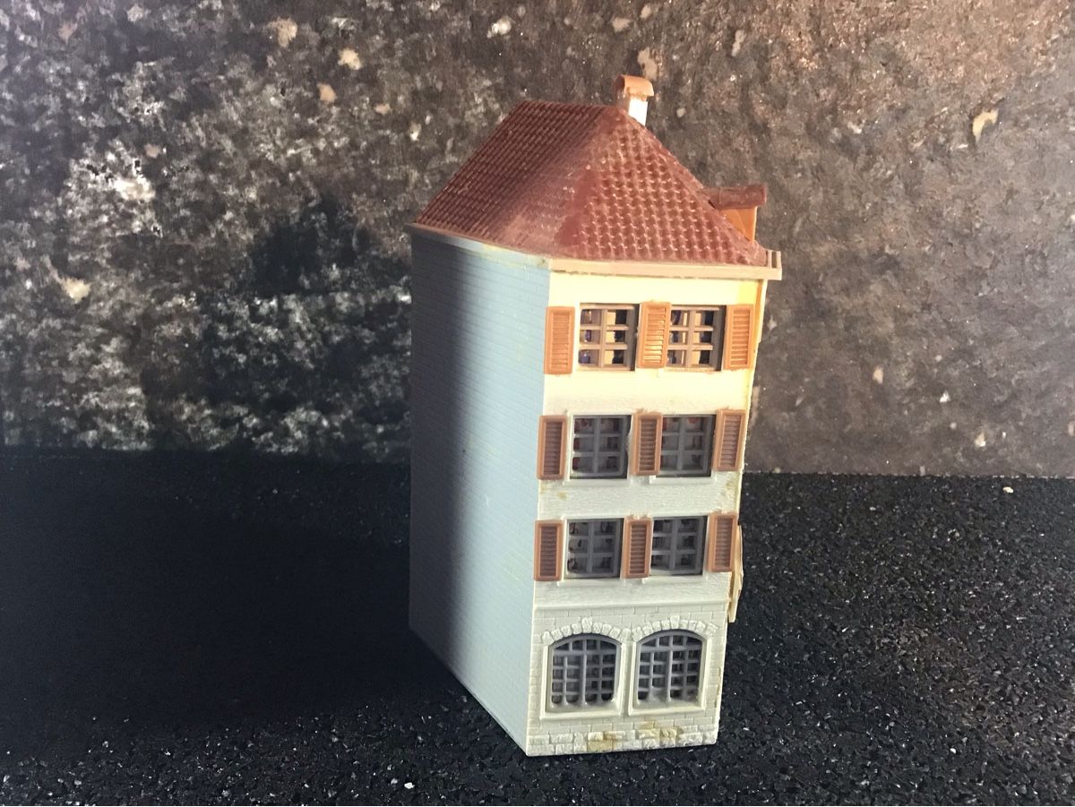 Kit di modellismo & Modellini statici: MODELL GEBÄUDEHAUS – Usato da Männedorf venduto da Spezial-Modelle 1