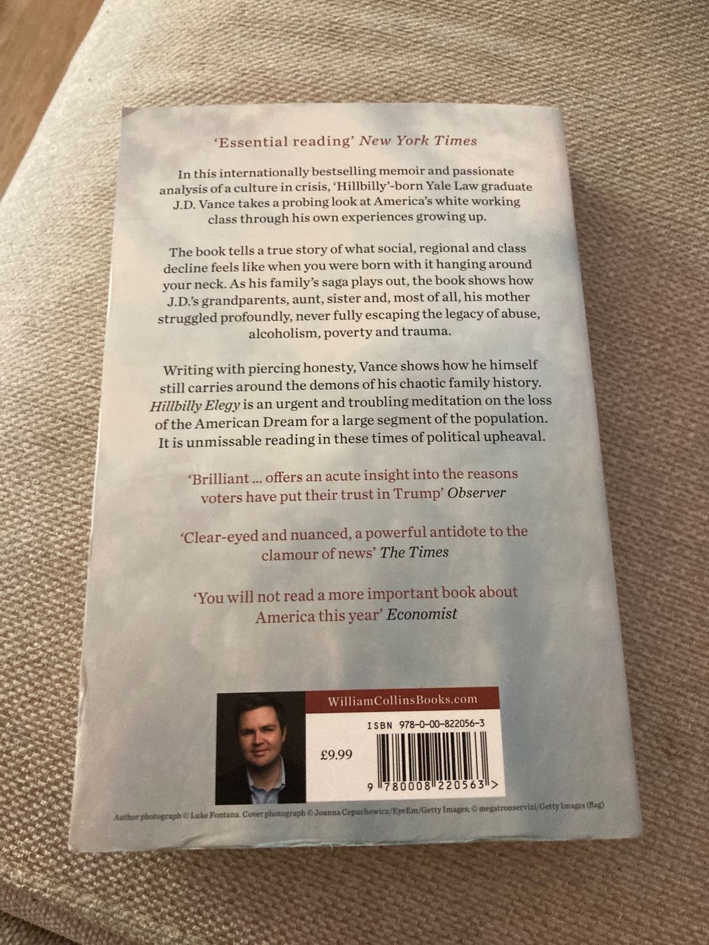 Libri: Buch "Hillbilly Elegy" J.D. Vance in Englisch – Usato da Zürich venduto da aur_ydw6 1