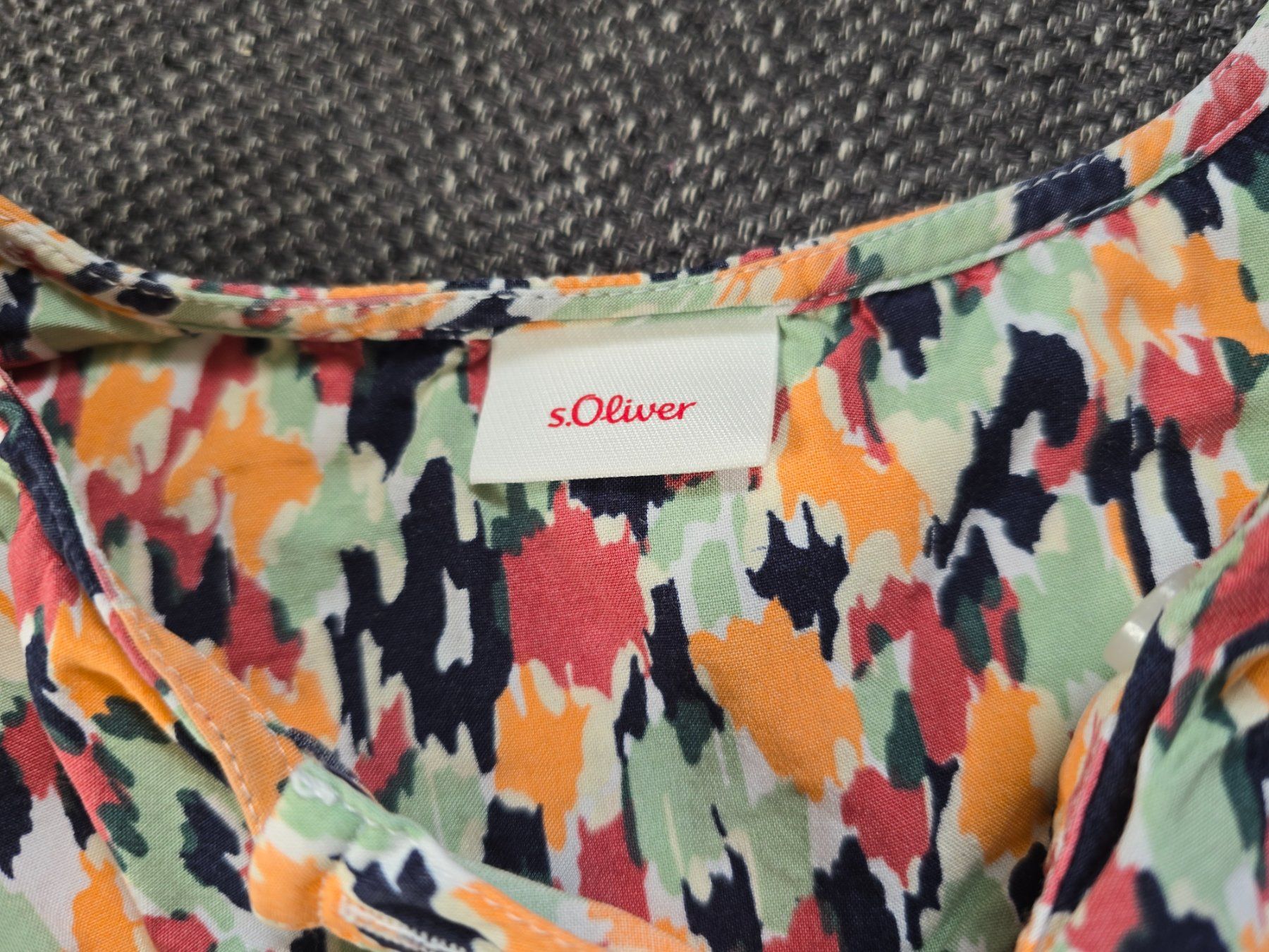 Camicette, T-shirt & Top: Bluse Gr. 110/116 – Usato da Büttikon AG venduto da Amineah 1