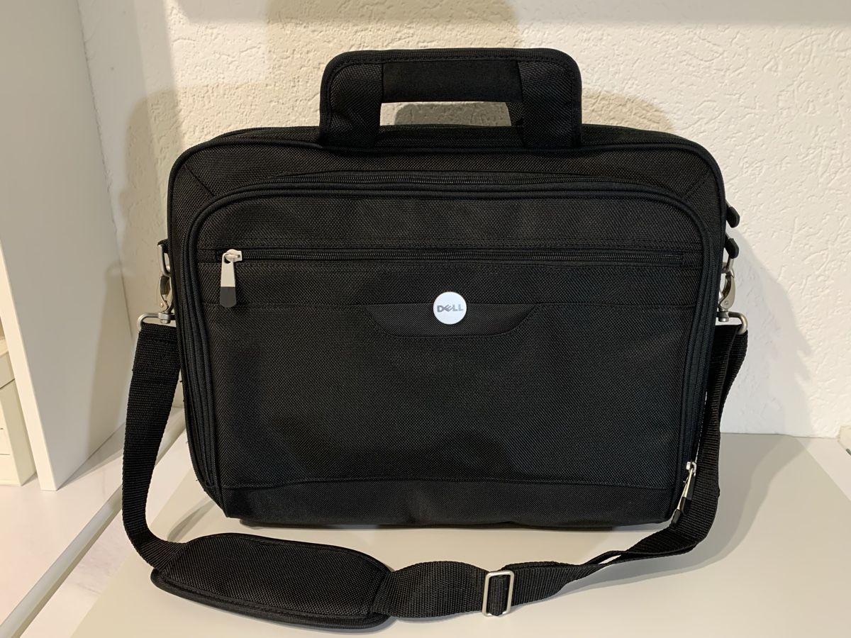 Valigie & Borse: Dell Laptoptasche - unbenutzt! – Nuovo (secondo la descrizione) da Niederlenz venduto da chi_ie_007