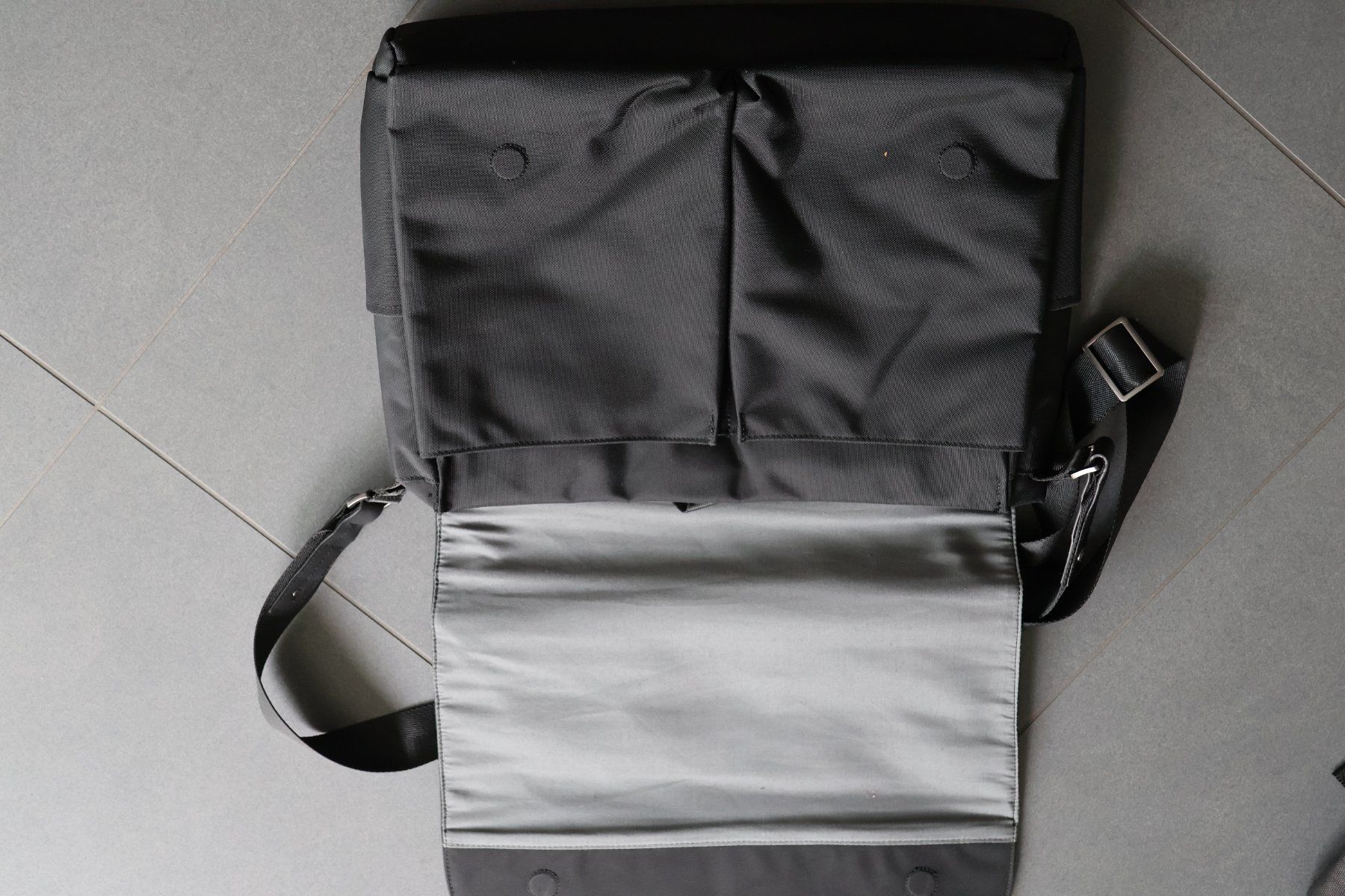 Taschen: Bugatti Laptoptasche, Dörr Umhängetasche, Rucksack – Gebraucht aus Luzern von Els7 6