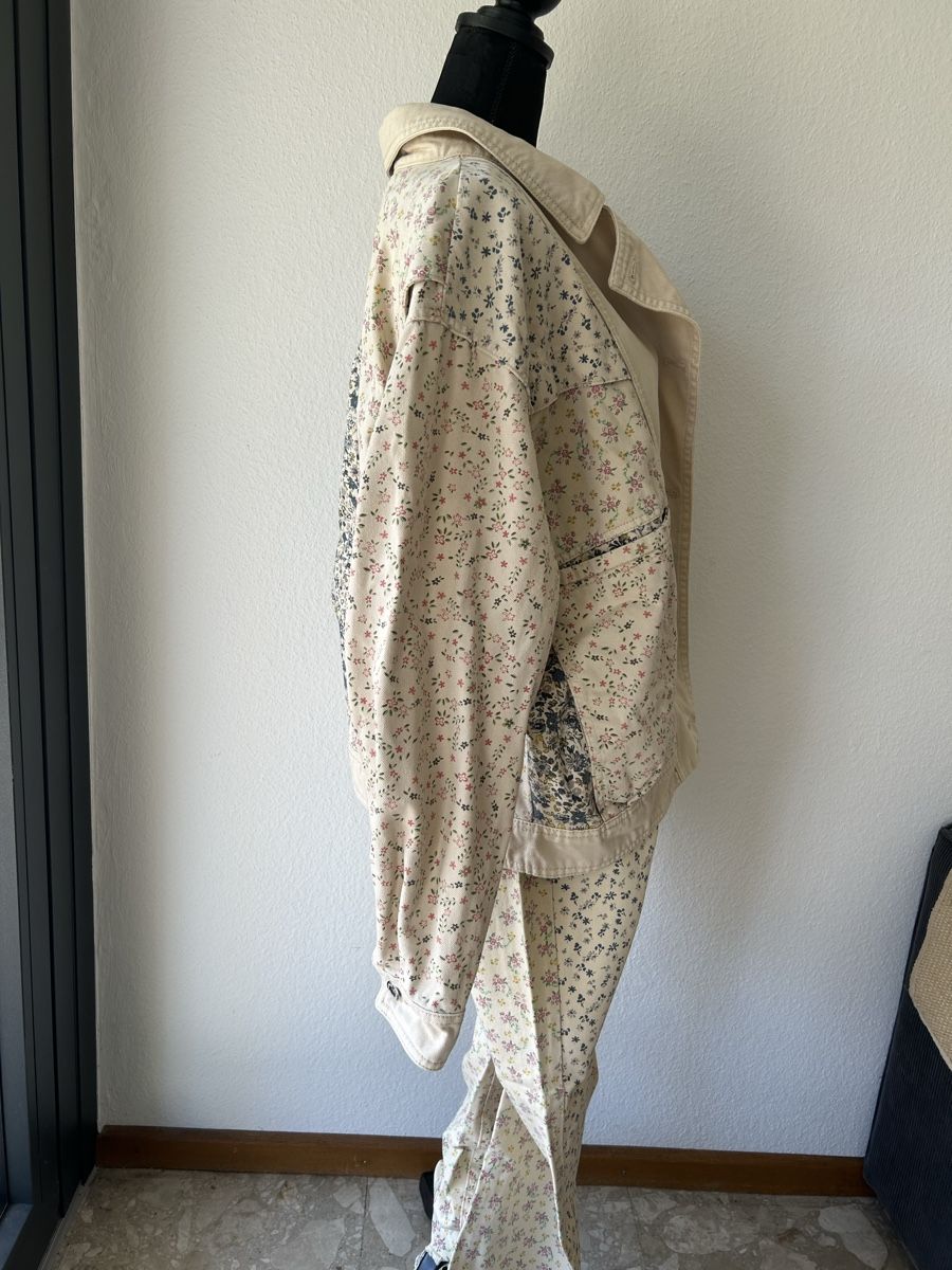 Bershka Jacken: Veste et pantalon à fleurs – Gebraucht aus Sion von cle_8cd5 1