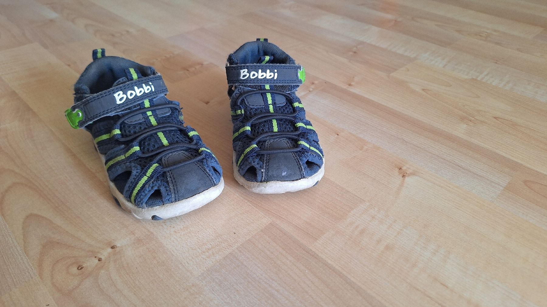 Scarpe per ragazzi: Kindersandalen Grösse 22 – Usato da Thun venduto da man_fg9v