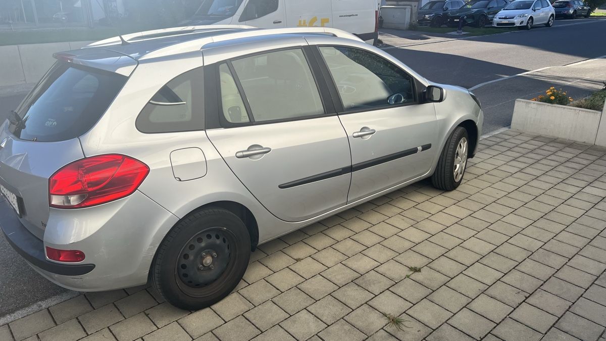 Renault Automobili: Renault Clio 1.2 16V T – Usato da Widnau venduto da flohmi84 3