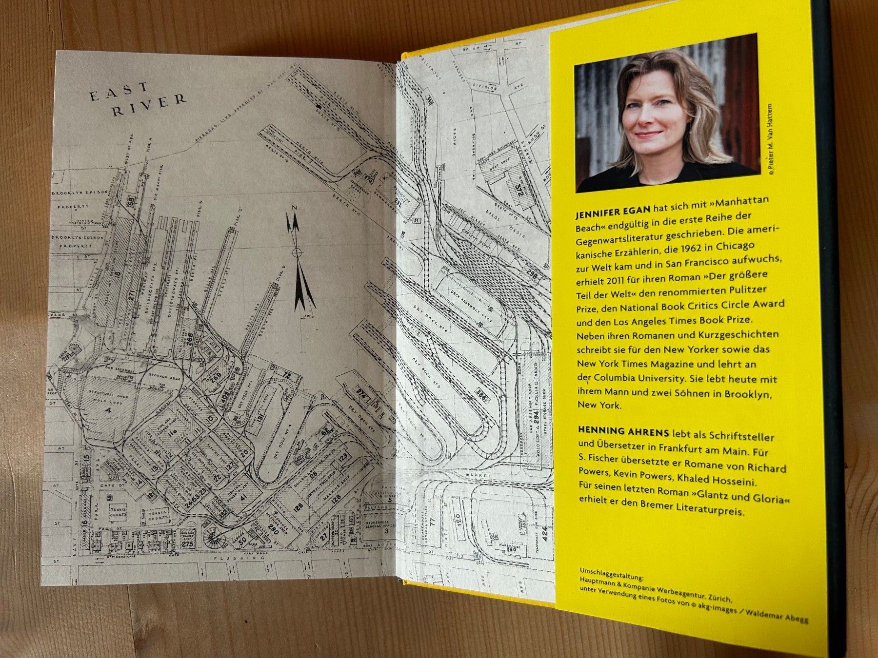 Libri: Jennifer Egan – Manhattan Beach – Usato da Igis venduto da ThalesDerErste 3