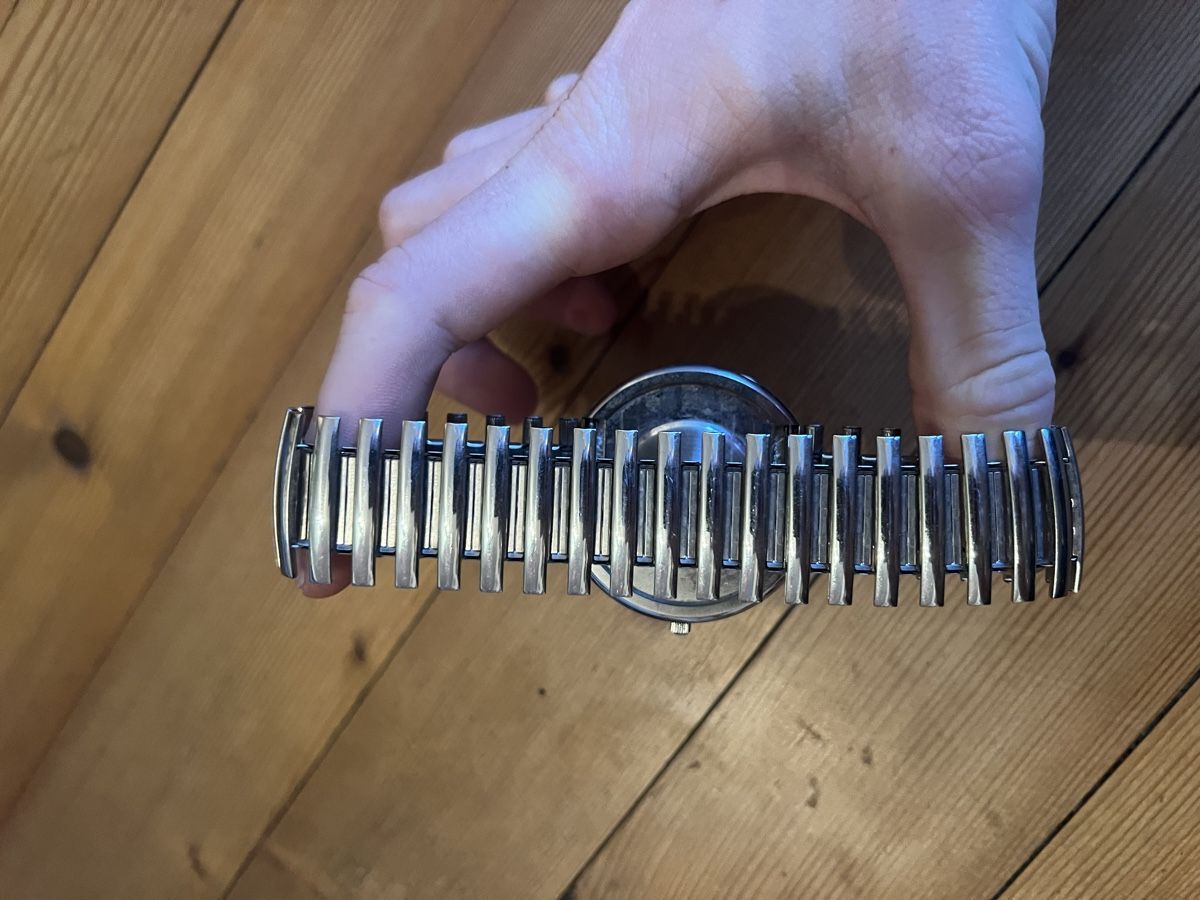 Orologi: Elegante Damenuhr mit elastischem Band – Usato da Steffisburg venduto da FlorianJohner 4