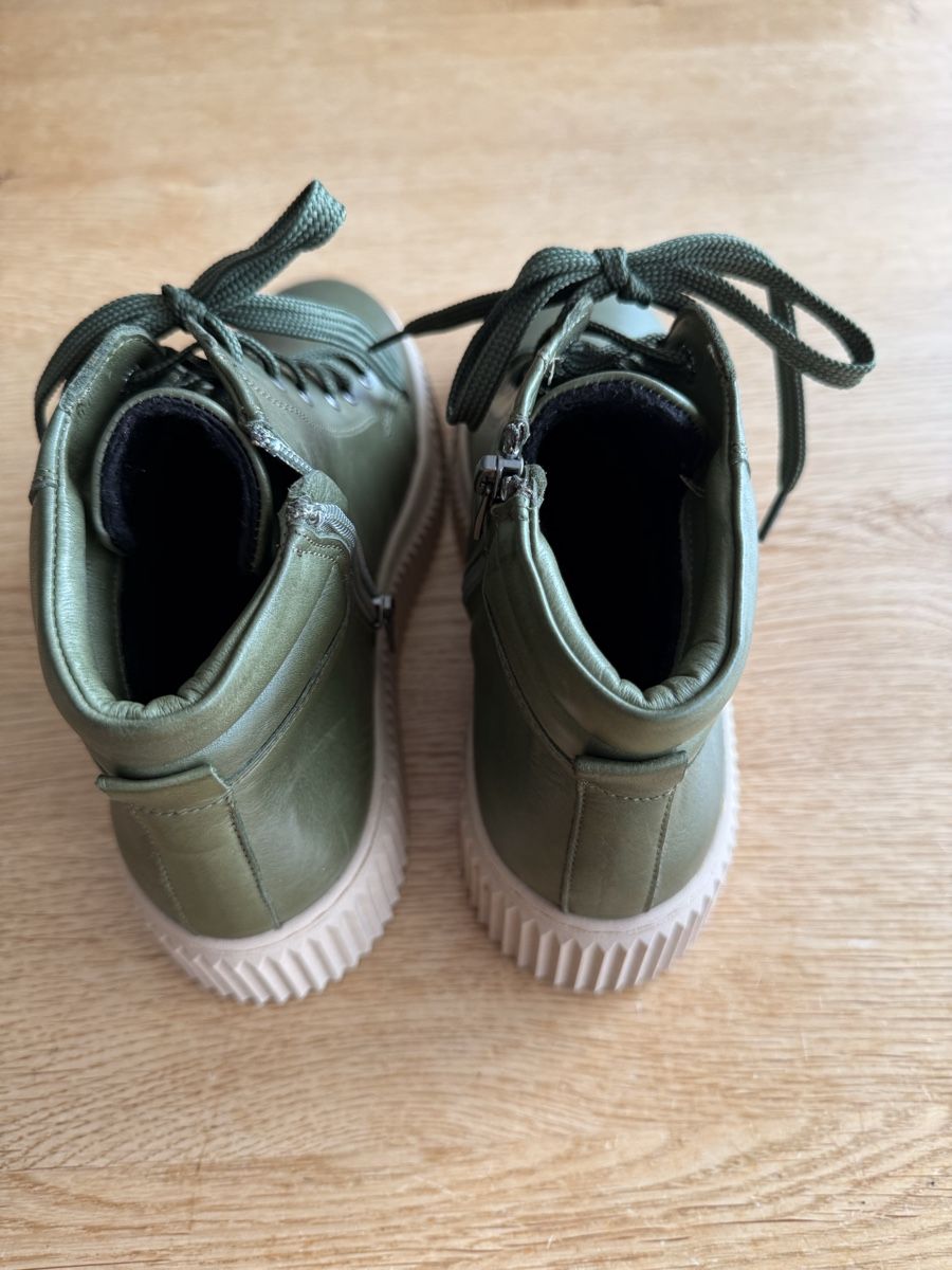 Scarpe da donna: Lederboots dunkelgrün Gr 40 – Usato da Allschwil venduto da Frida015 2