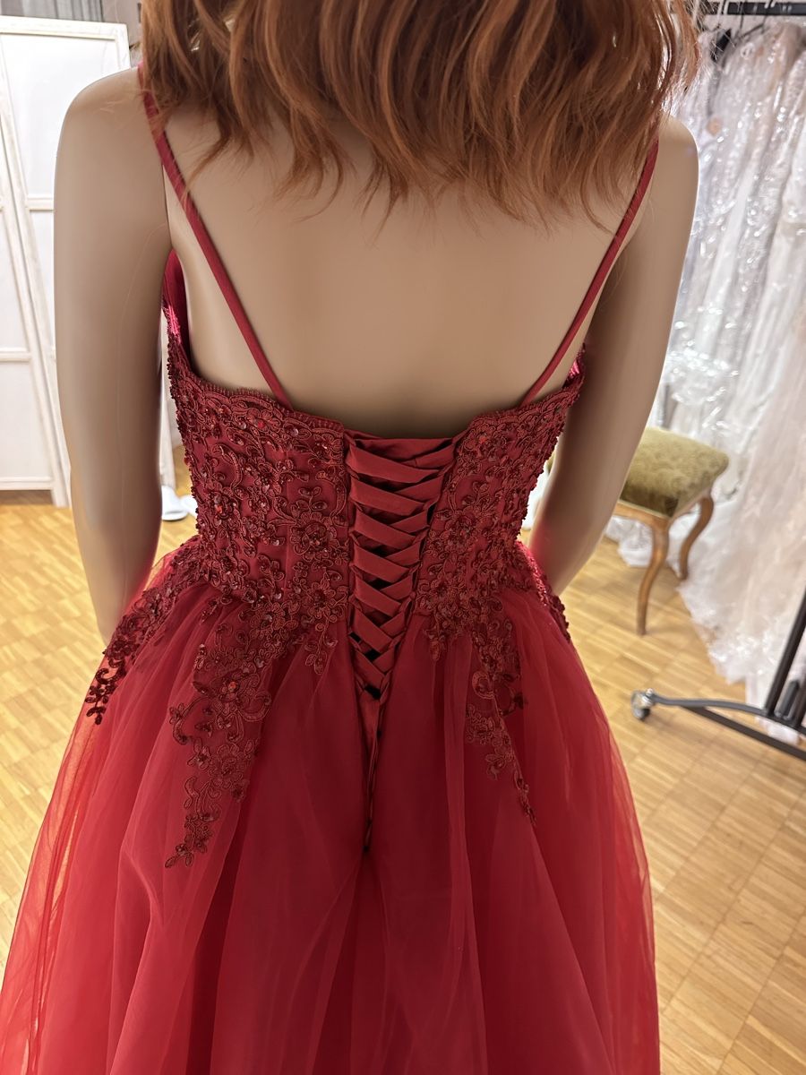 Vestiti: Abendkleid Ballkleid Rot Spitzenbesatz Grösse S – Nuovo (secondo la descrizione) da Appenzell venduto da mir_rqn6 6