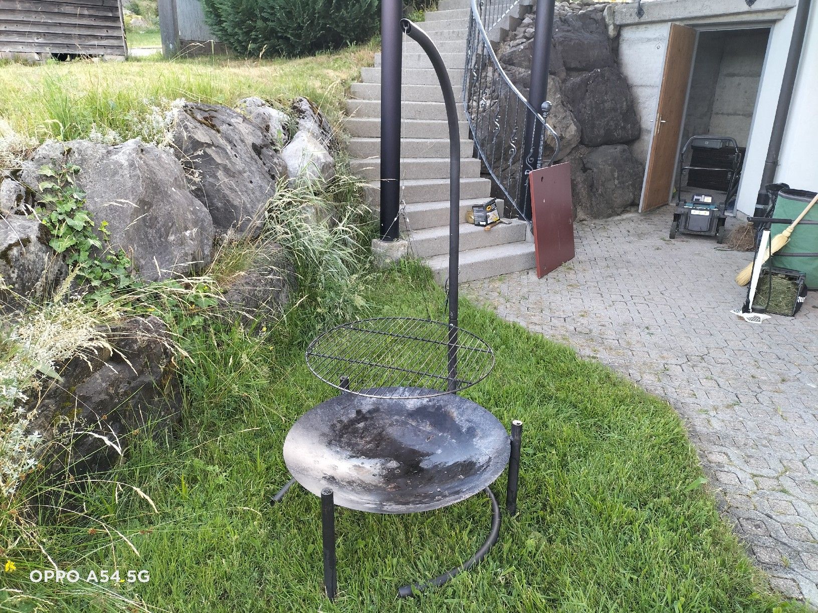 Feuerschale: Grillschale mit verstellbarem Grillrost – Gebraucht aus Schüpfheim von ult_5wg2 1