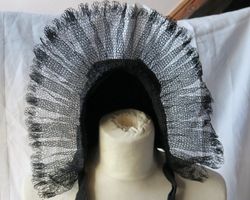 Trachtenhaube, Tracht