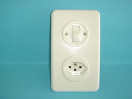 Schalter-Wippen Schema3+Typ13 UP von Feller gereinigt