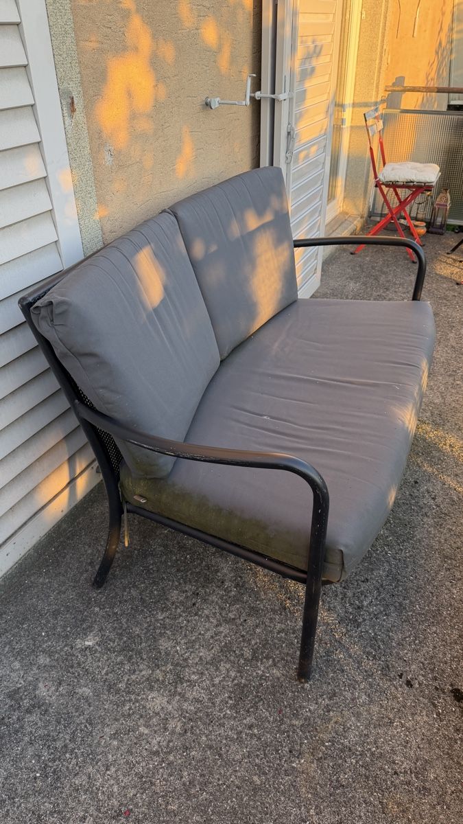 Panchine: Garden Bench Metal Frame Cushions Used Condition – Usato da Zürich venduto da ele_wlb9 1