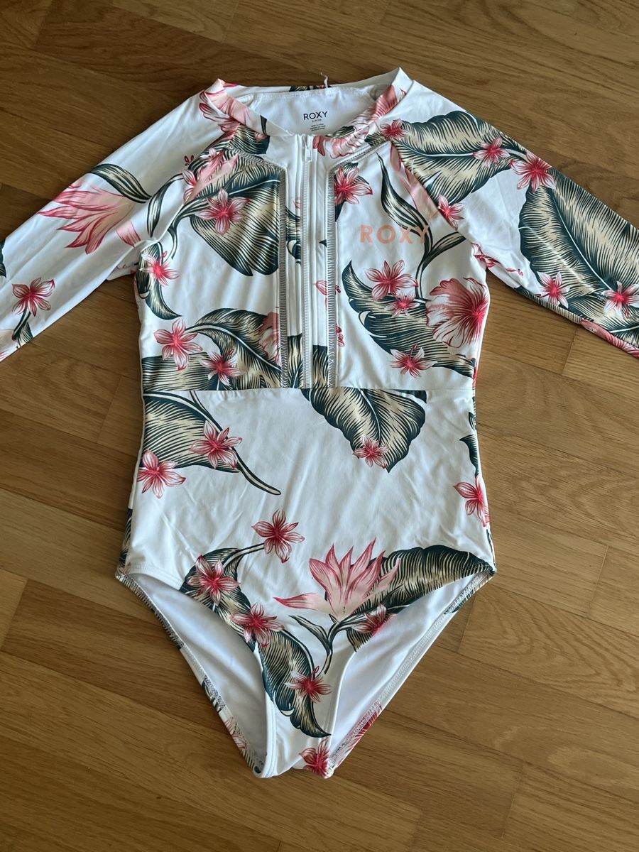 Roxy Maillots de bain & Bikinis: Badeanzug Roxy Grösse S – D'occasion à Frauenfeld par heyLani