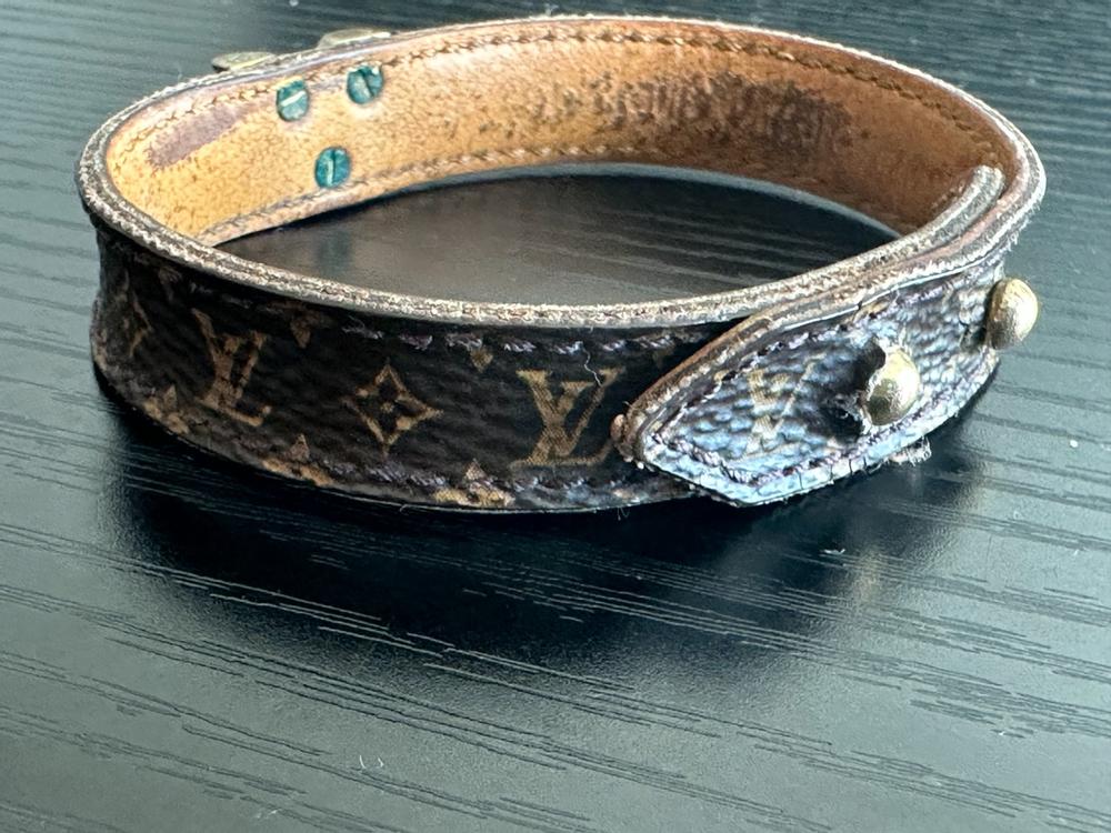 Louis Vuitton Essential V Bracelet Monogram Brown