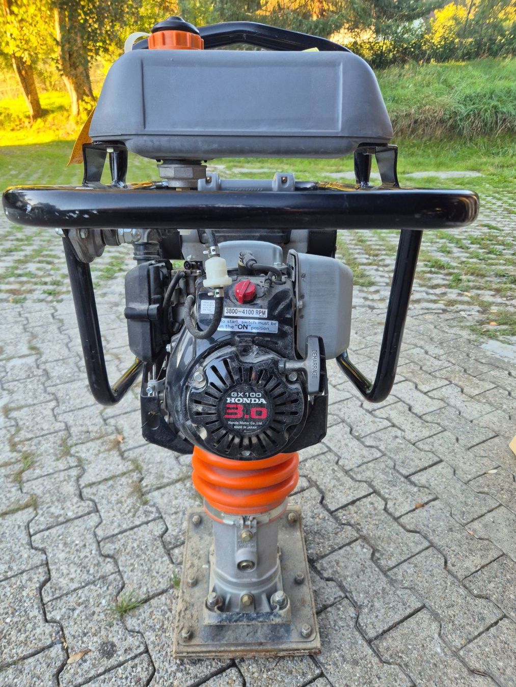 Hutter Toutes les machines: Hutter Grabenstampfer – D'occasion à Stein AR par Bienli4 2