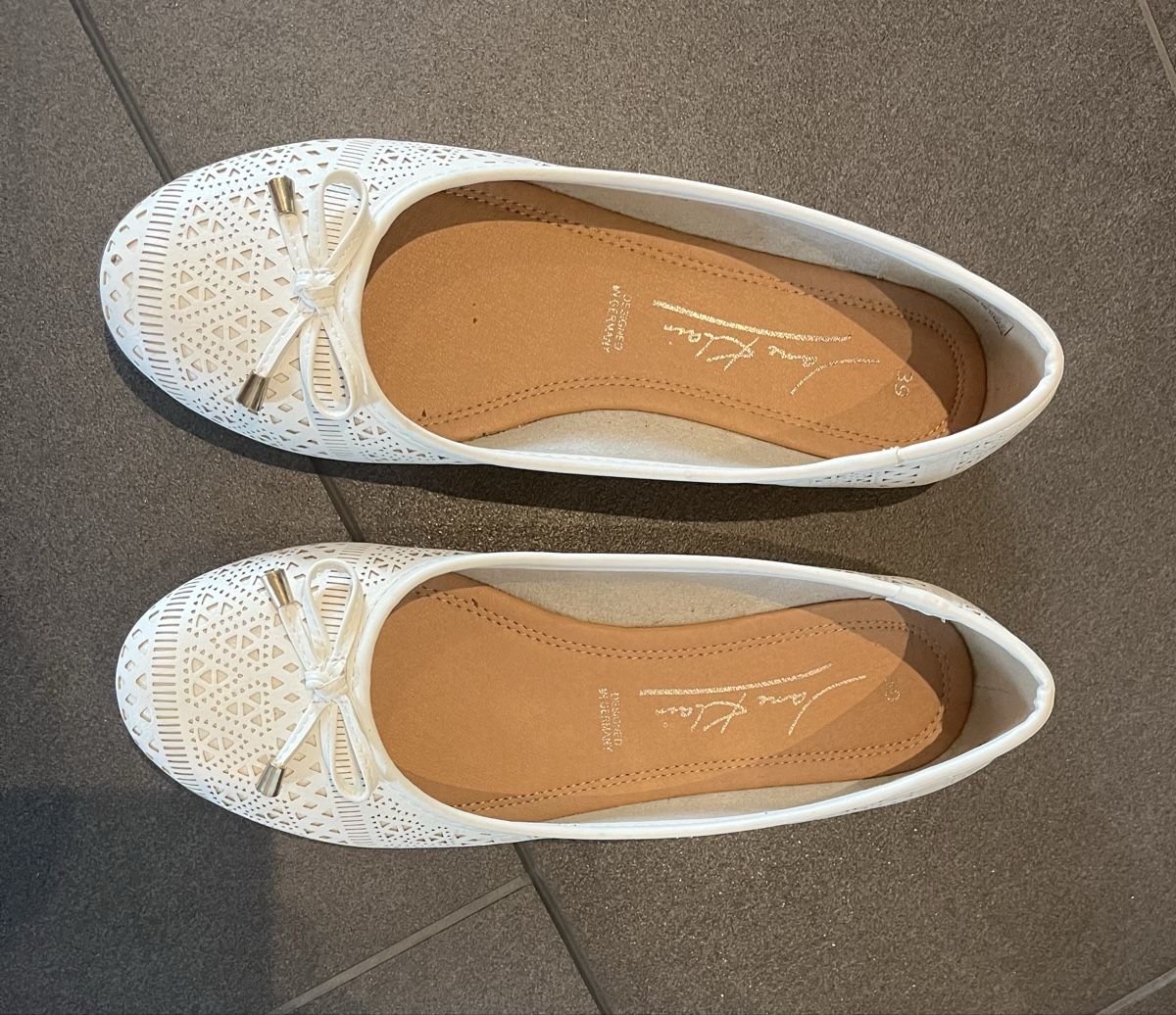 Scarpe da donna: Ballerina weiss – Nuovo (secondo la descrizione) da Buchrain venduto da tamarakieliger