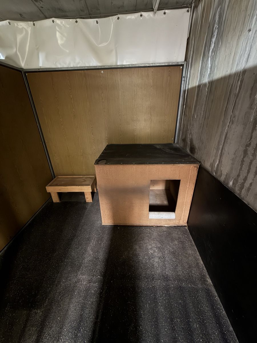 Box & Barriere di sicurezza: Hundezwinger mit Hütte – Usato da Domat/Ems venduto da 7013Carrera 3