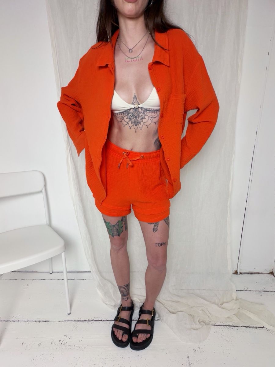 Kleiderpakete: Orange cotton set shirt and shorts – Gebraucht aus Knonau von Grapesvintage