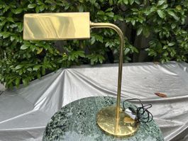 Schöne Messinglampe, perfekt für den Schreibtisch!