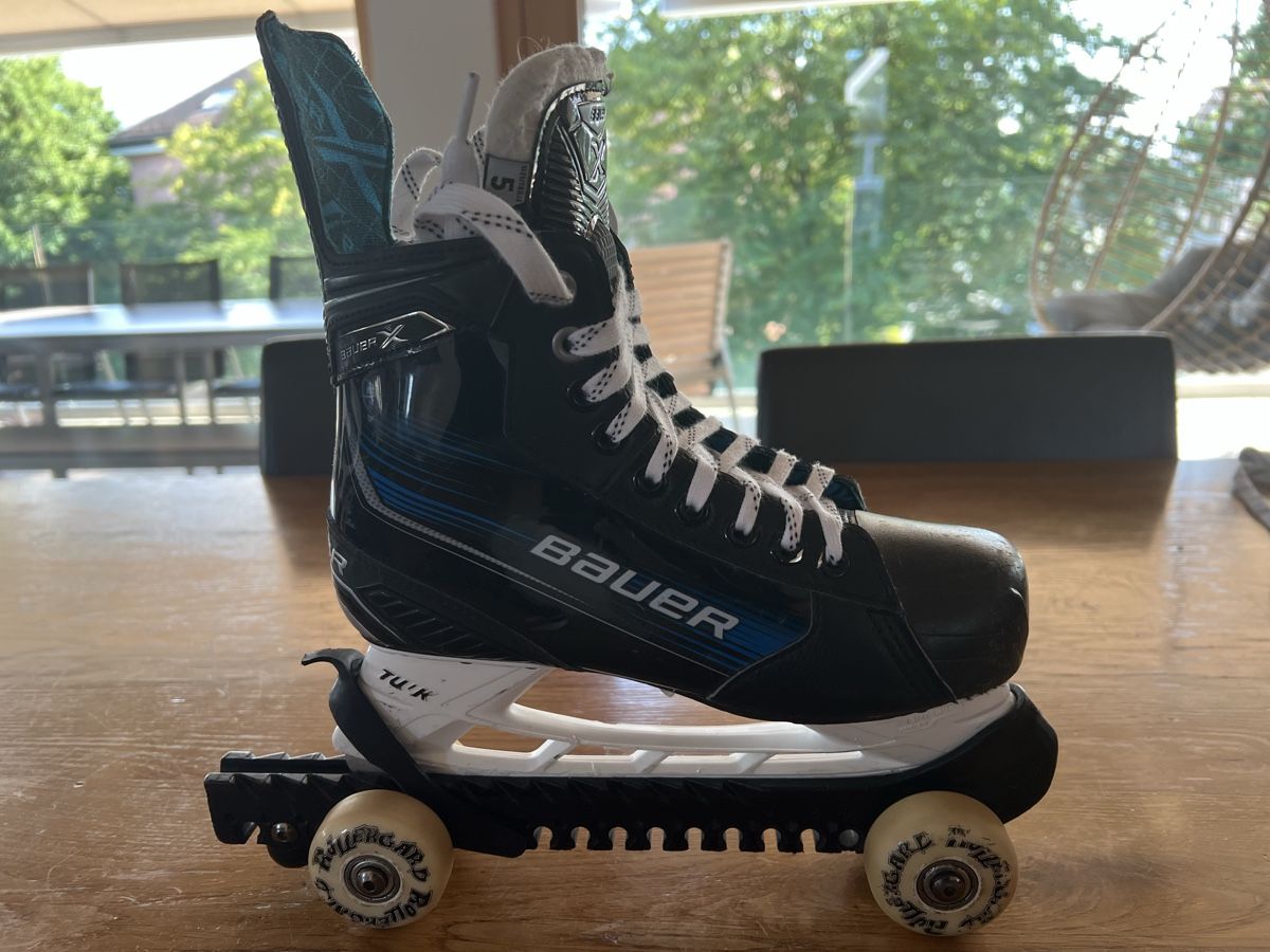 Bauer Schlittschuhe: Schlittschuhe Bauer Grösse 5    38.5 – Gebraucht aus Widnau von churer04