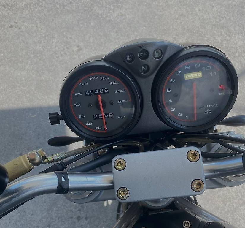 Ducati Strasse: Ducati Monster 900i – Gebraucht aus Luzern von Click007 1