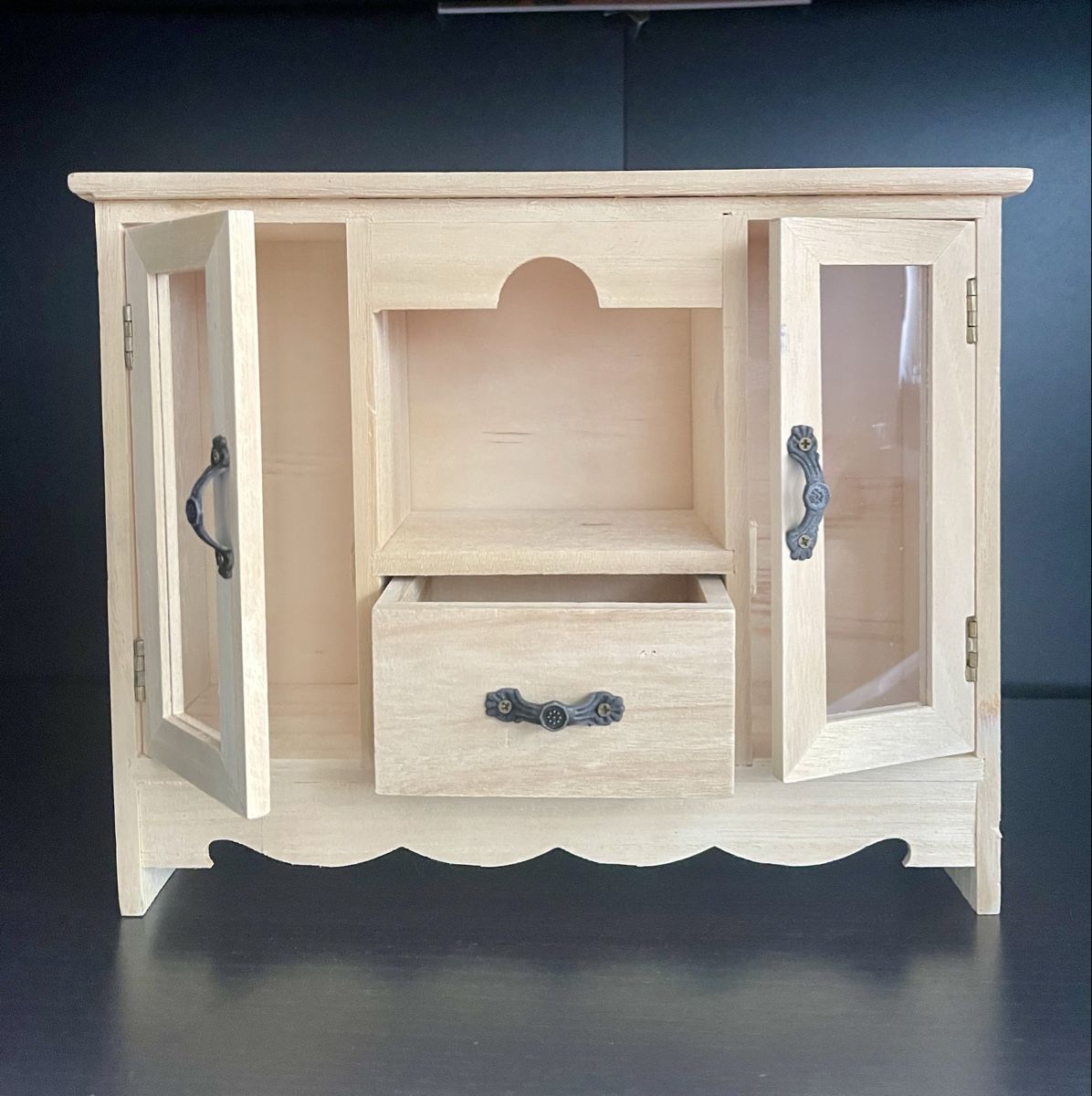 Tutte le decorazioni: Dekorativer Mini-Schrank aus Holz  – Nuovo (secondo la descrizione) da Steinhausen venduto da mag_skq7 1