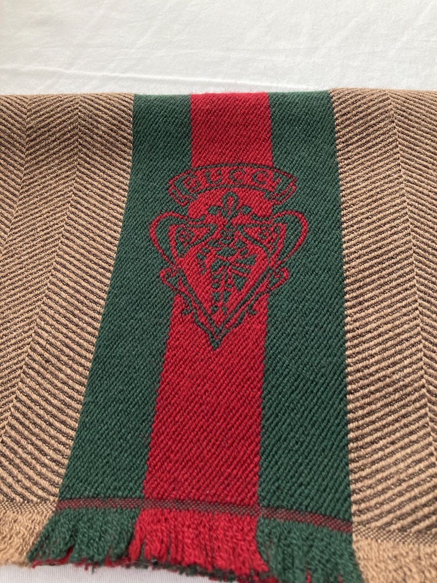 Gucci Foulard & Sciarpe: GUCCI écharpe NEW – Nuovo (secondo la descrizione) da Clarens venduto da Piluka 2
