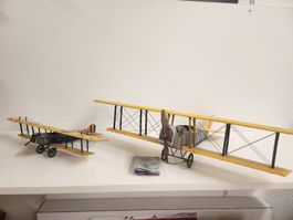 2x Schöne Deko Doppeldecker  Model Flugzeuge