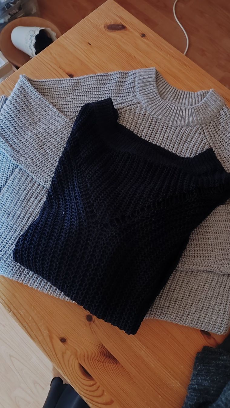 Zebra Pullover & Sweatshirts: Pullover Zebra Basic blau Gr. M & Tally Weijl weiss Gr. S – Gebraucht aus Brüttisellen von nic_xm7s 4