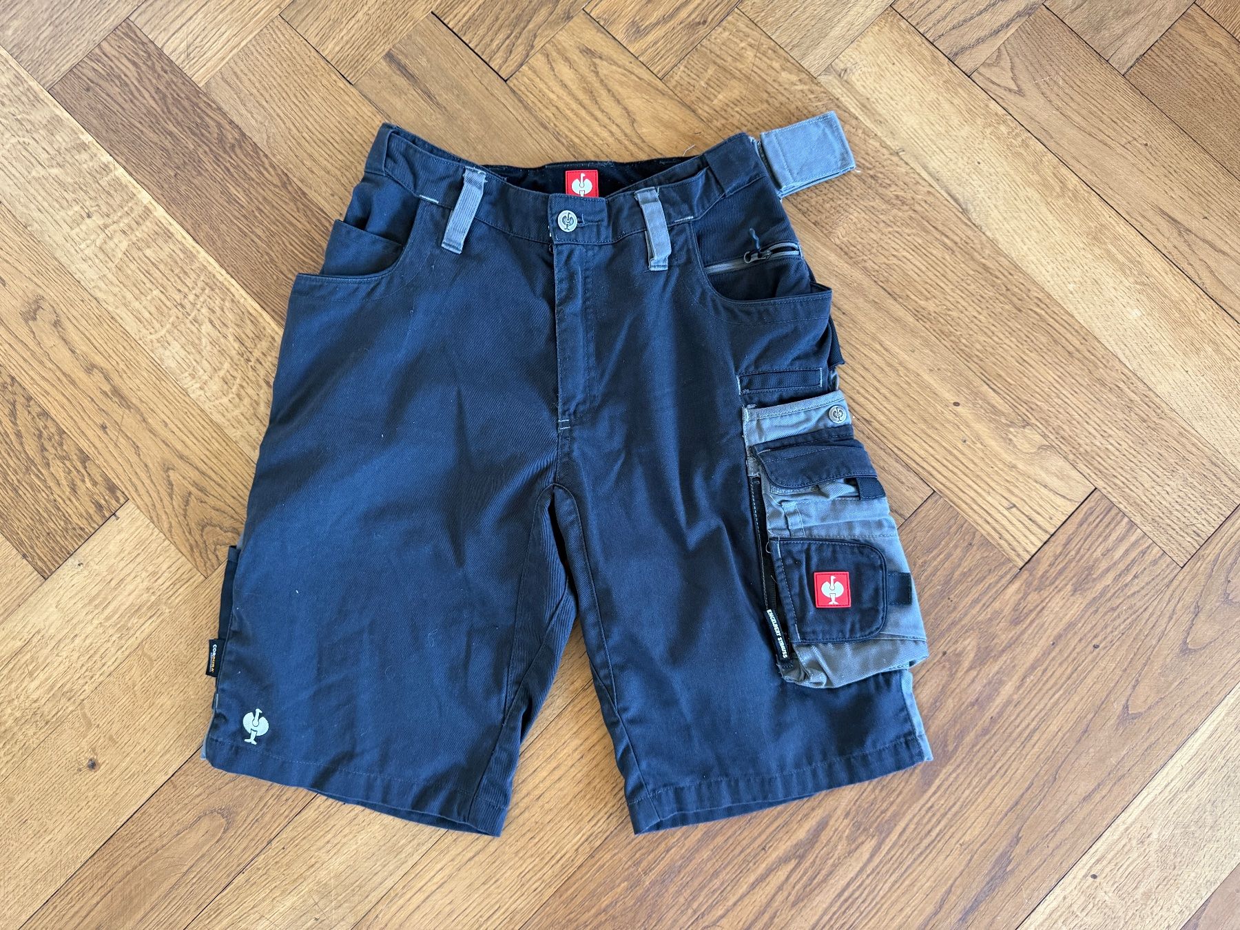 Engelbert Strauss Pantaloni: Kurze Engelbert Strauss Hose, Größe 44 E. S. Motion Herren – Usato da Ennetbaden venduto da mapa05