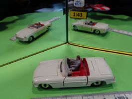 MG B  1:43 (ohne Box) Dinky No.113 GB   (W10.7)