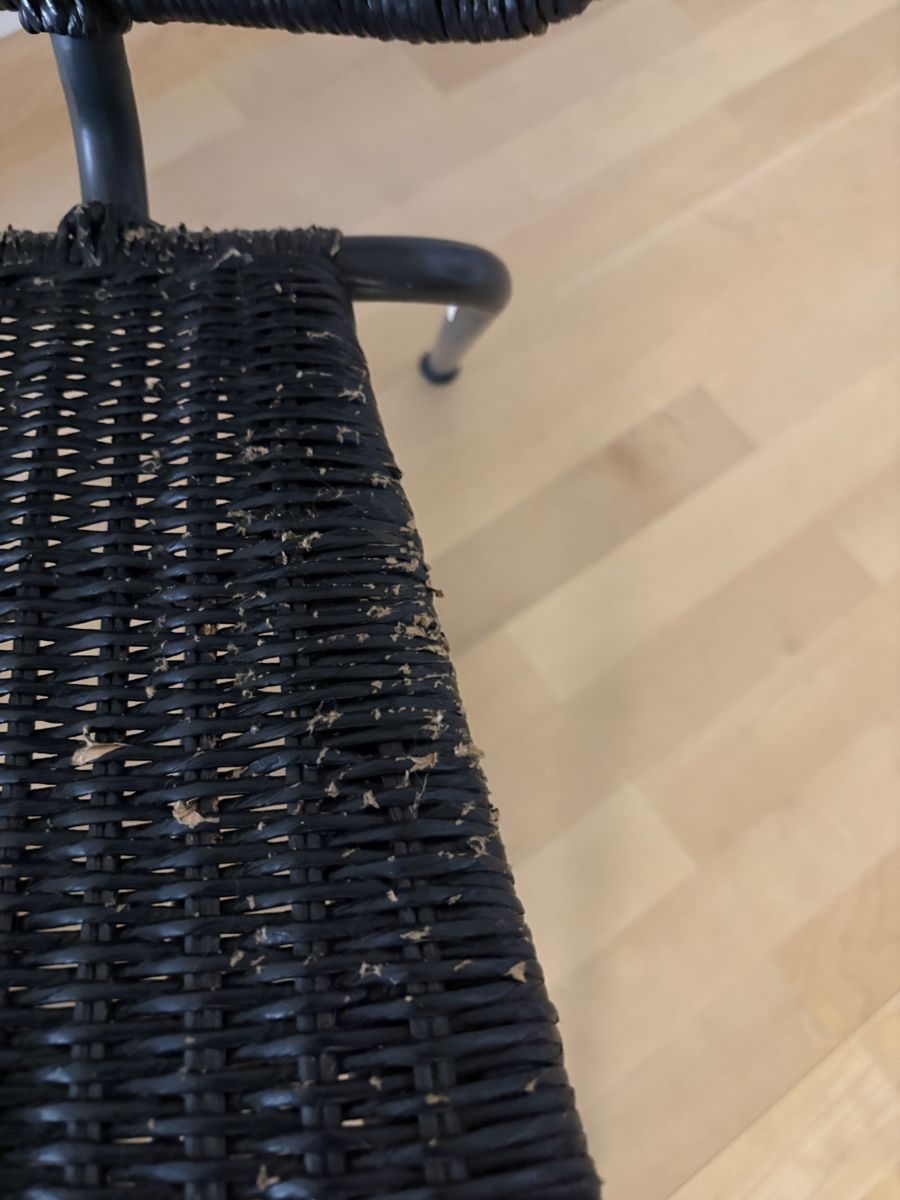 Fauteuils: Sessel Ratan schwarz mit Gebrauchsspuren – Défectueux à Laupen ZH par Abarth95 1