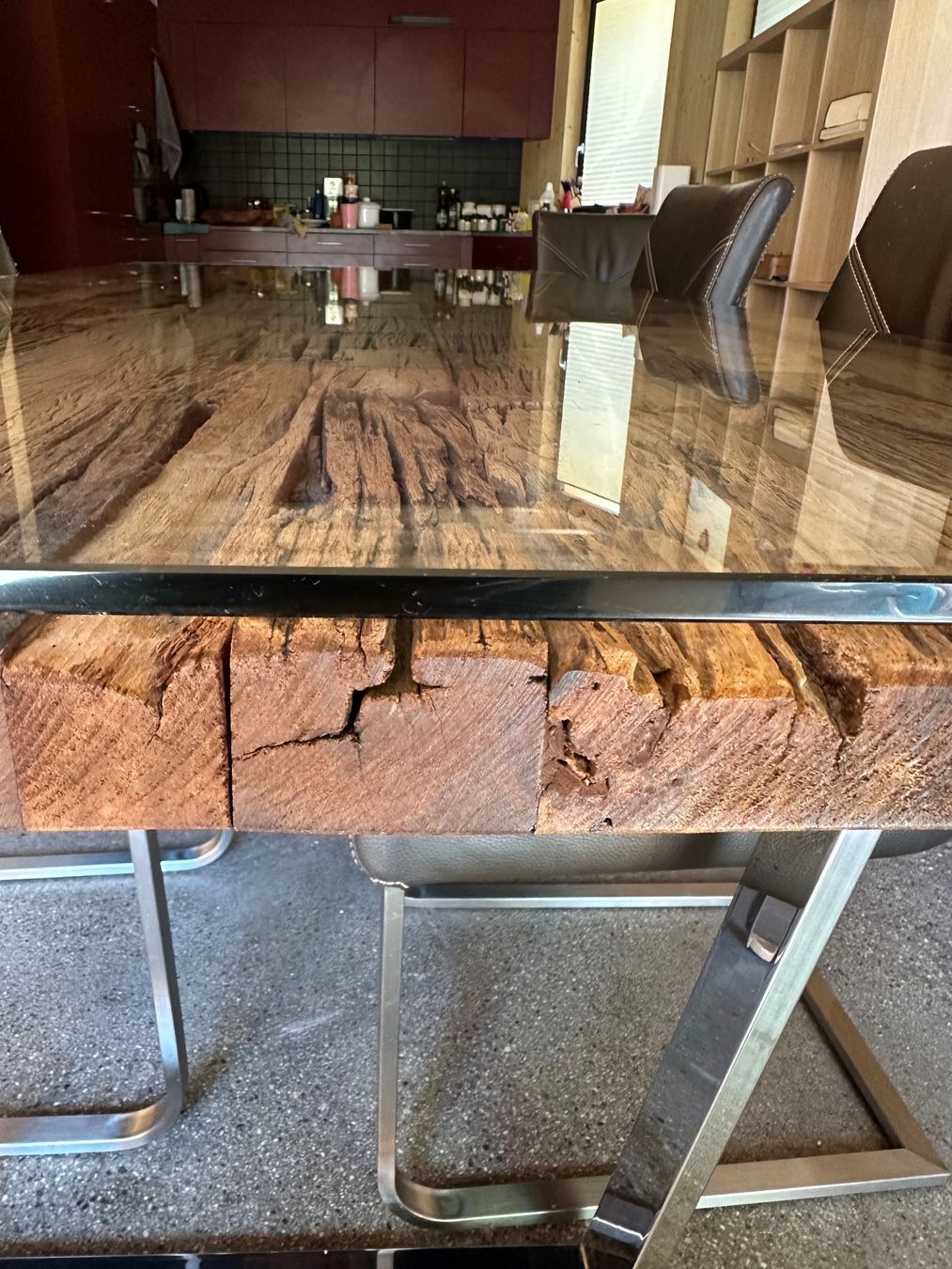 Tische: Traumtisch aus massivem Holz – Gebraucht aus Zell ZH von Lindalinaa 1