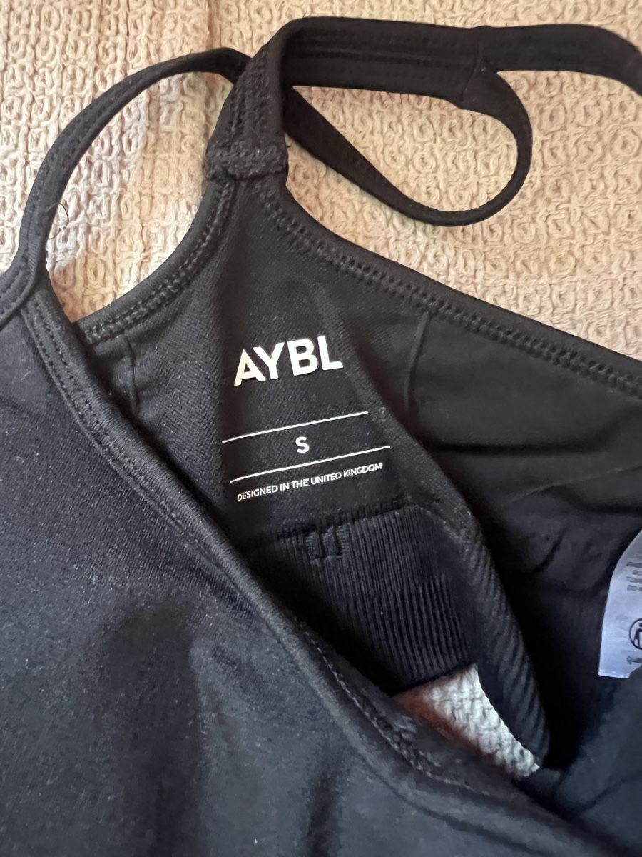 Aybl Leggings: Ensemble sport AYBL – Usato da Morgins venduto da nic_d5pk 2