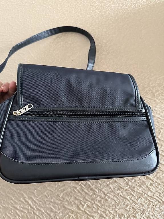 Samsonite Borse da donna: Samsonite Umhängetasche – Usato da Rümlang venduto da dra_mt98 1