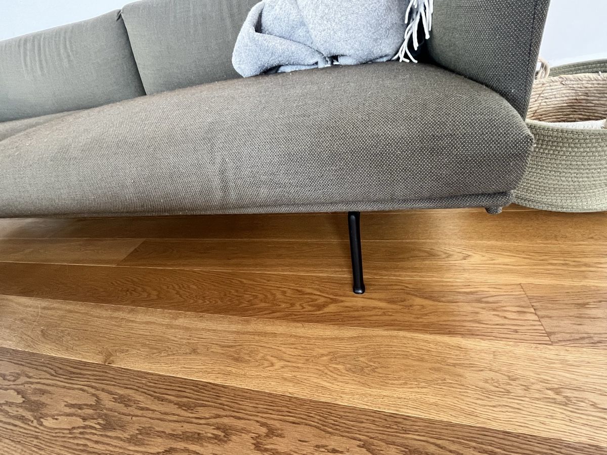 Muuto Divani: Muuto Sofa 3er Outline – Usato da Bellach venduto da jba03 4