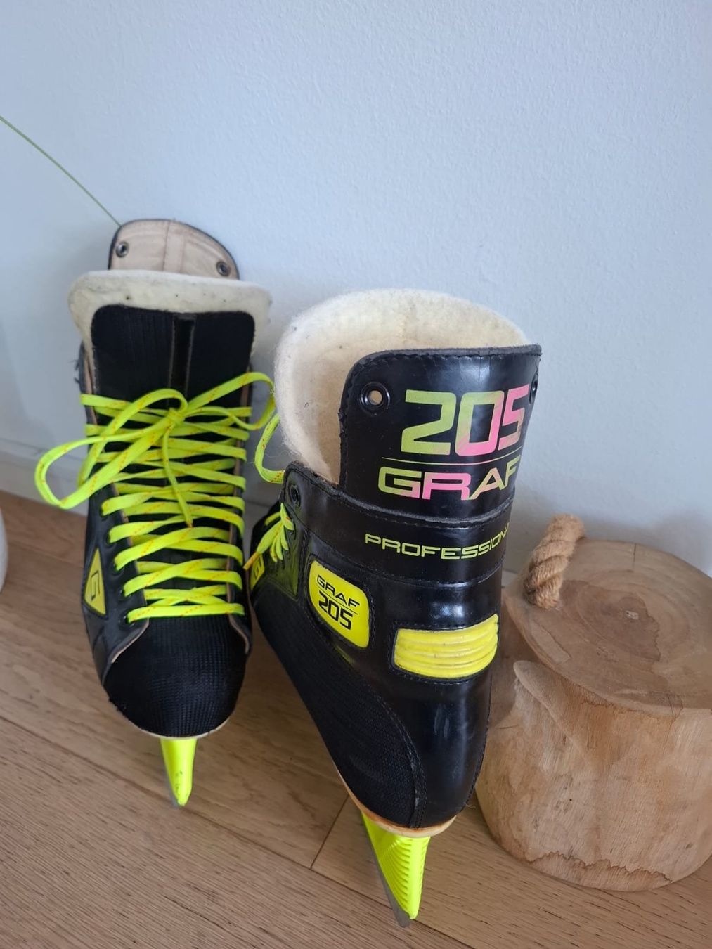 Schlittschuhe: Graf 205 Professional Eishockeyschuhe , Gr. 9 – Gebraucht aus Massagno von Michaela.F