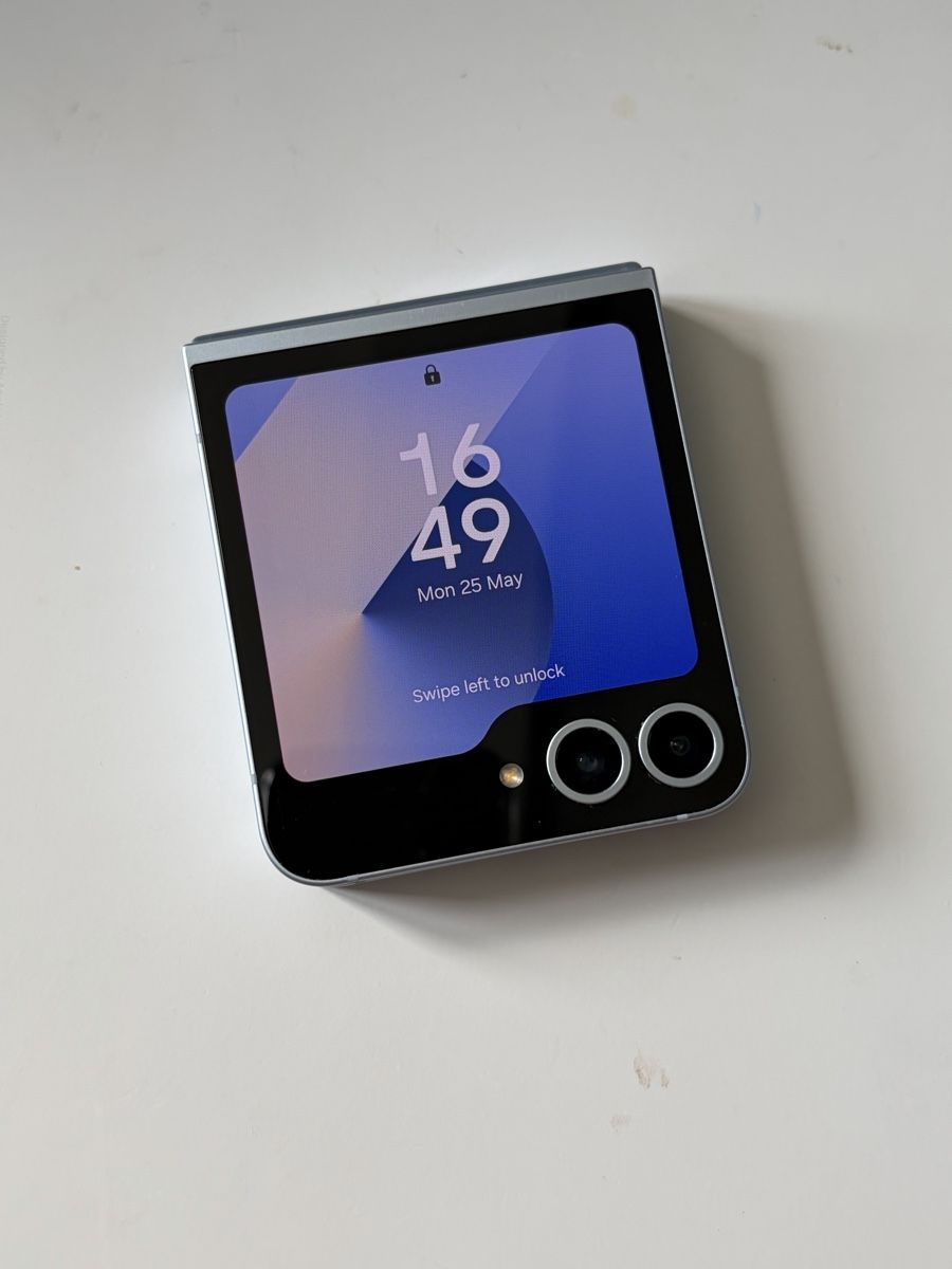 Samsung Handys / Smartphones: Samsung Galaxy z Flip 6 – Gebraucht aus Signau von leo_b2fx 1