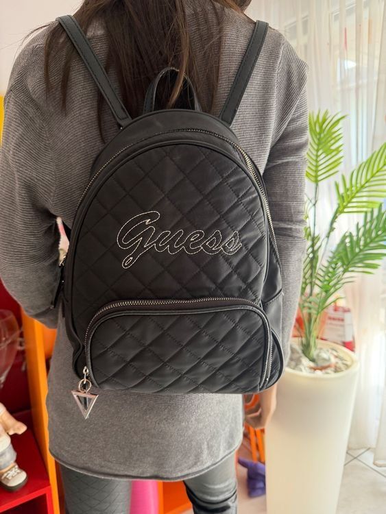 Guess Zaini: Guess - Rucksack - schwarz – Usato da Cugnasco venduto da tizianaq 3