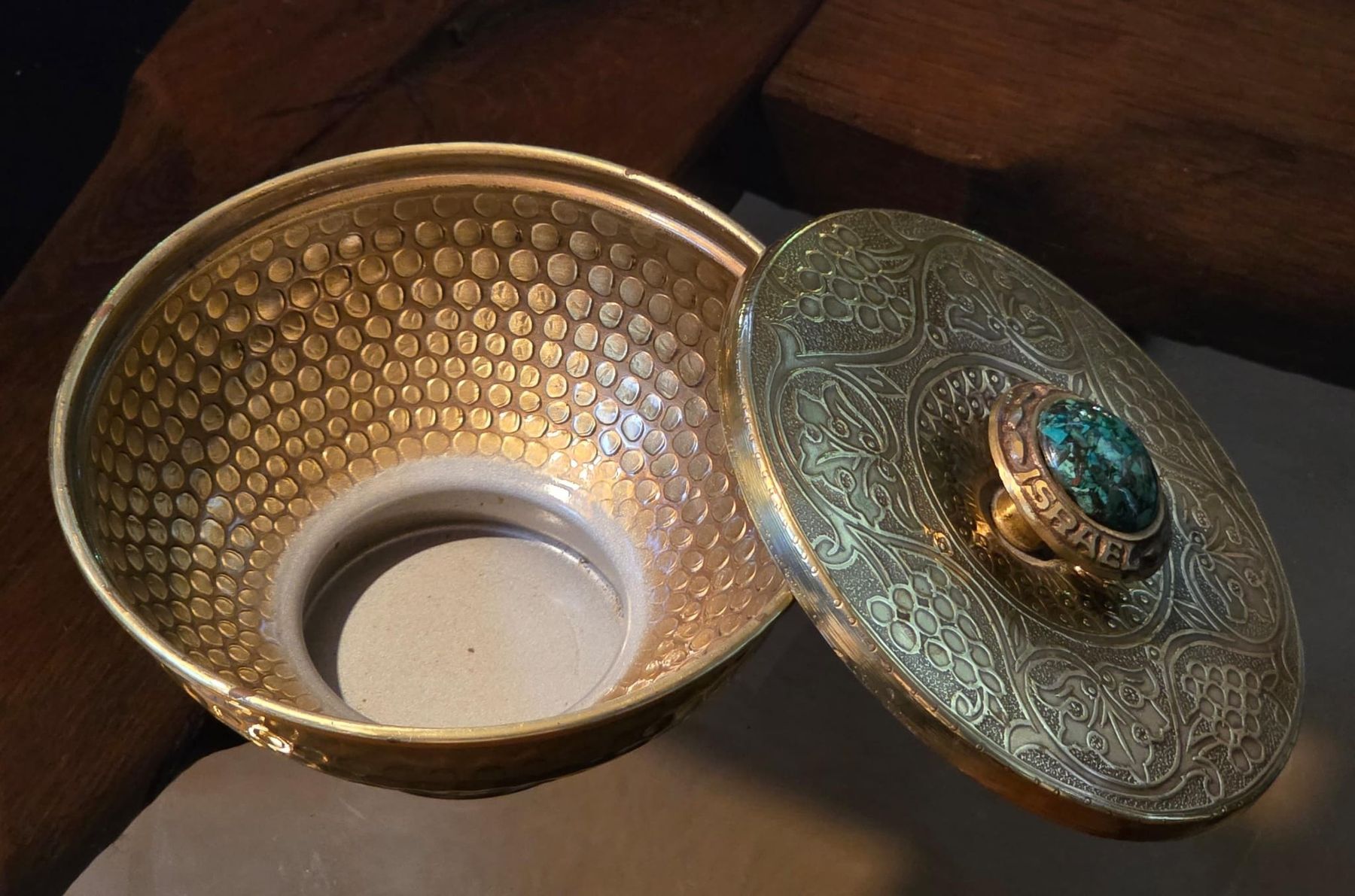 Tutte le decorazioni: Dekorative Schmuckdose aus Messing mit Stein - Vintage! – Usato da Rheinsulz venduto da Dred 2
