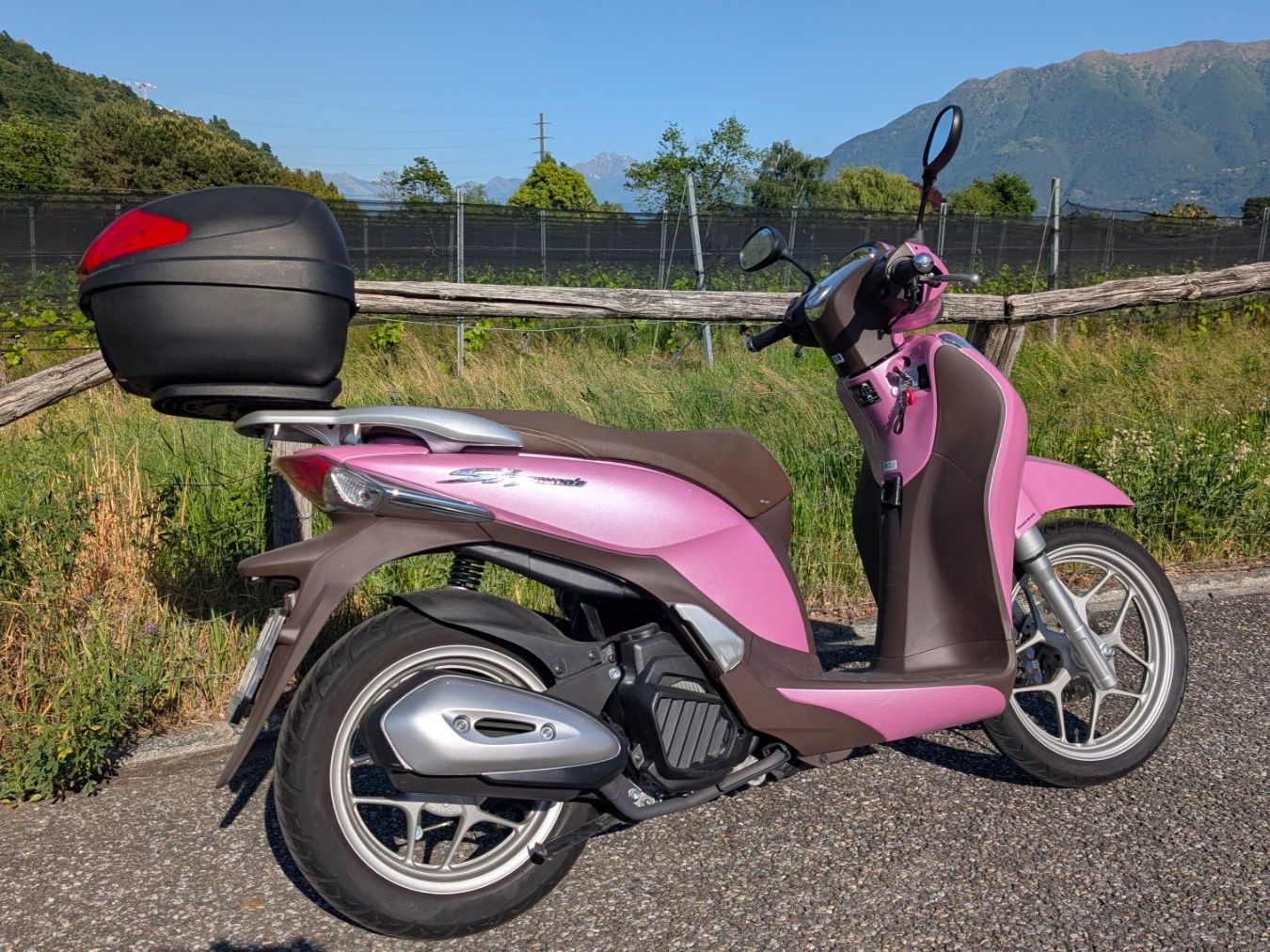 Honda Scooter: Honda SH 125 i Mode pink – Usato da Losone venduto da Manga_79 7