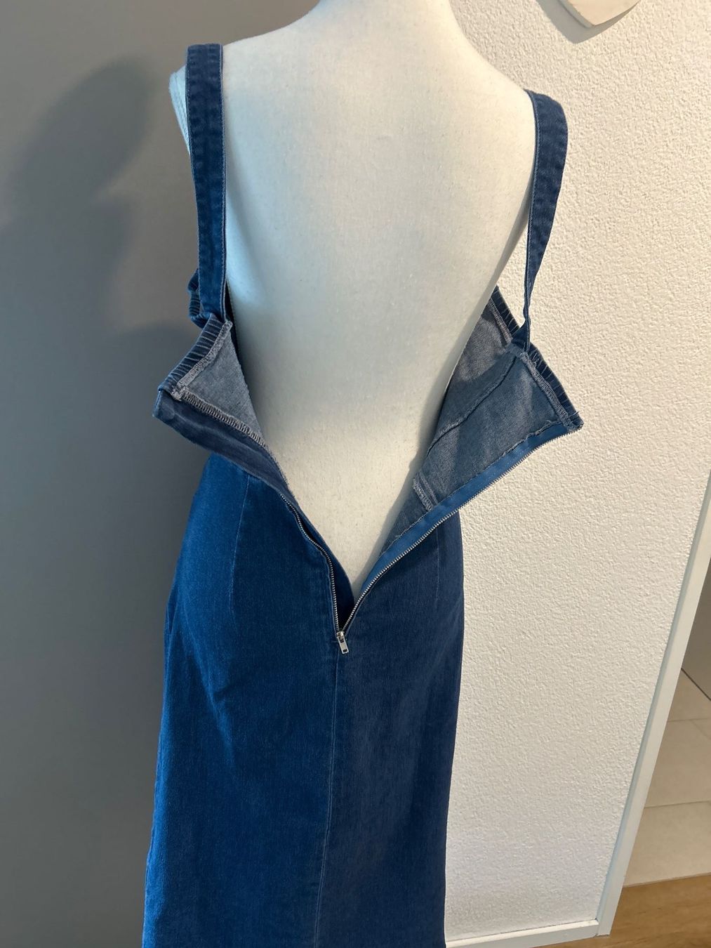 Vestiti: Damen Jeanskleid dunkelblau Grösse M – Usato da Brunnen venduto da Nala2929 5