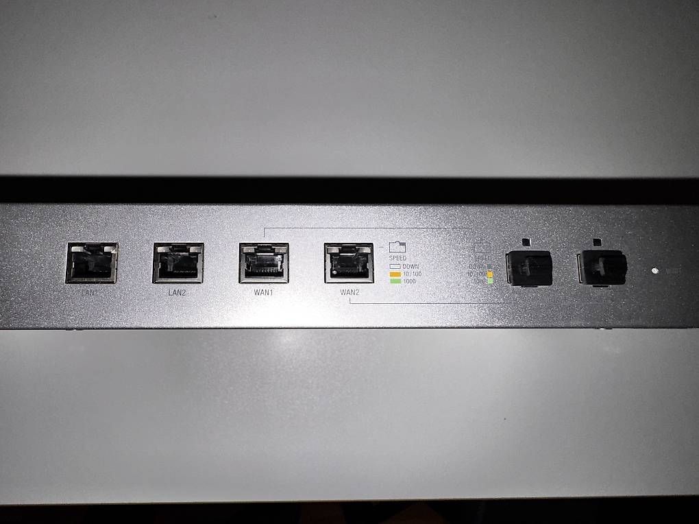 Firewall: UniFi Security Gateway USG-PRO-4 – Usato da Zürich venduto da geminyone80 2
