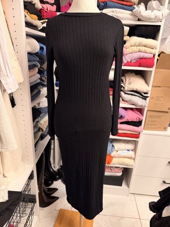 Schwarzes Strickkleid von Stradivarius, Grösse M