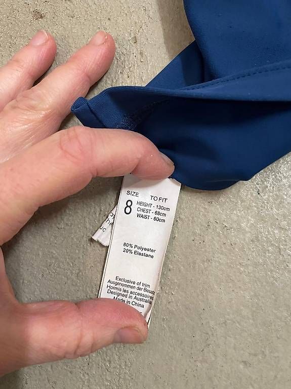 Badekleider & Bikinis: UV Shirt Grösse 134 – Gebraucht aus nidau von sanyu80 1