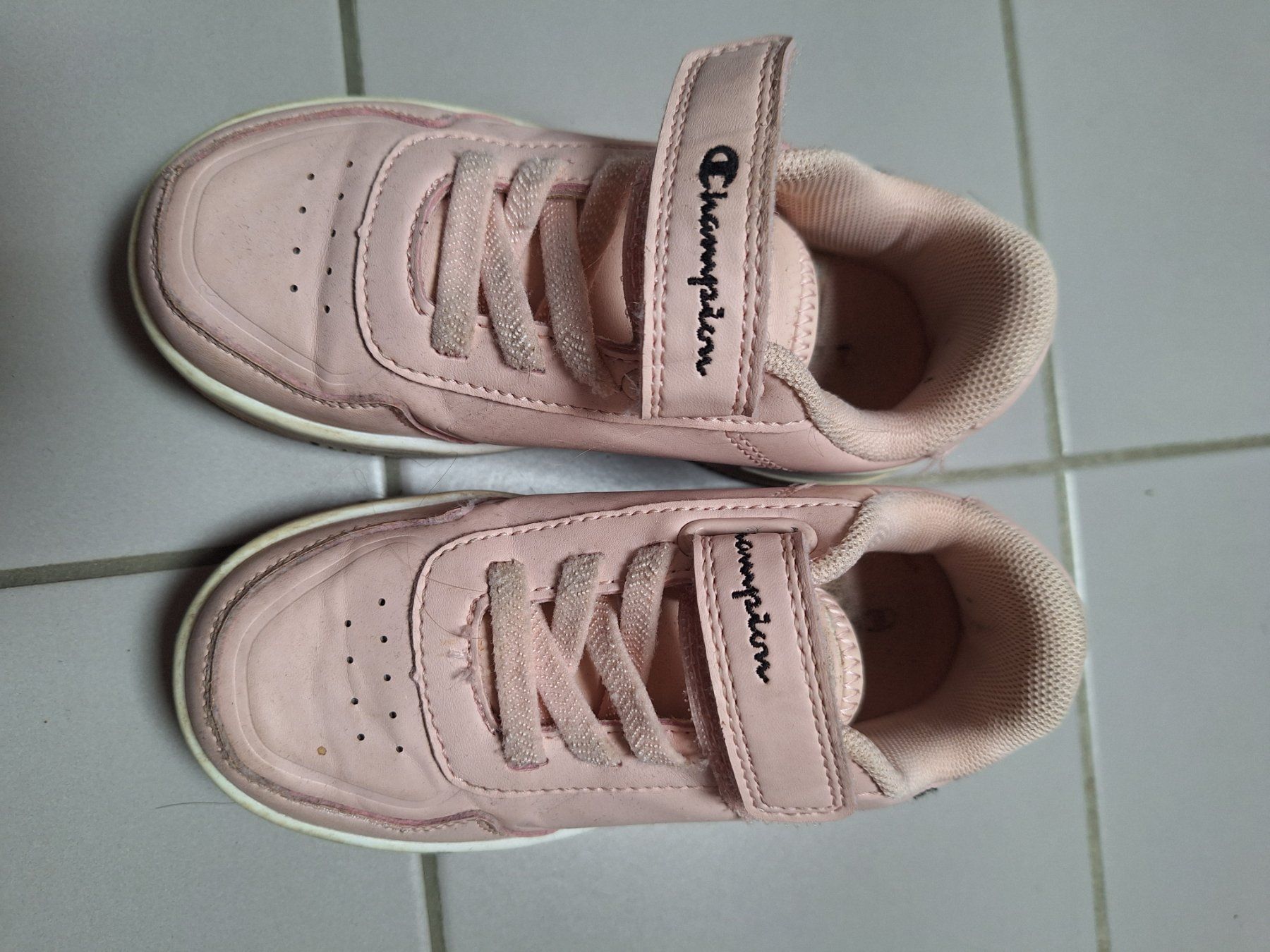 Champion Schuhe für Mädchen: Sneaker Grösse 28 – Gebraucht aus Sissach von not_c2zq 1