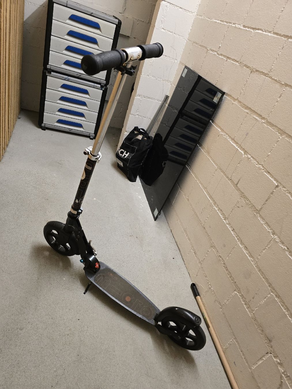 Micro Veicoli per bambini: Micro Scooter – Usato da Solothurn venduto da HerrHirnsaft