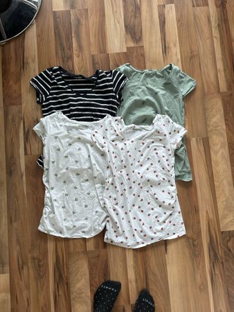 Schwangerschafts-T-Shirts (Grösse L; 4er Set)