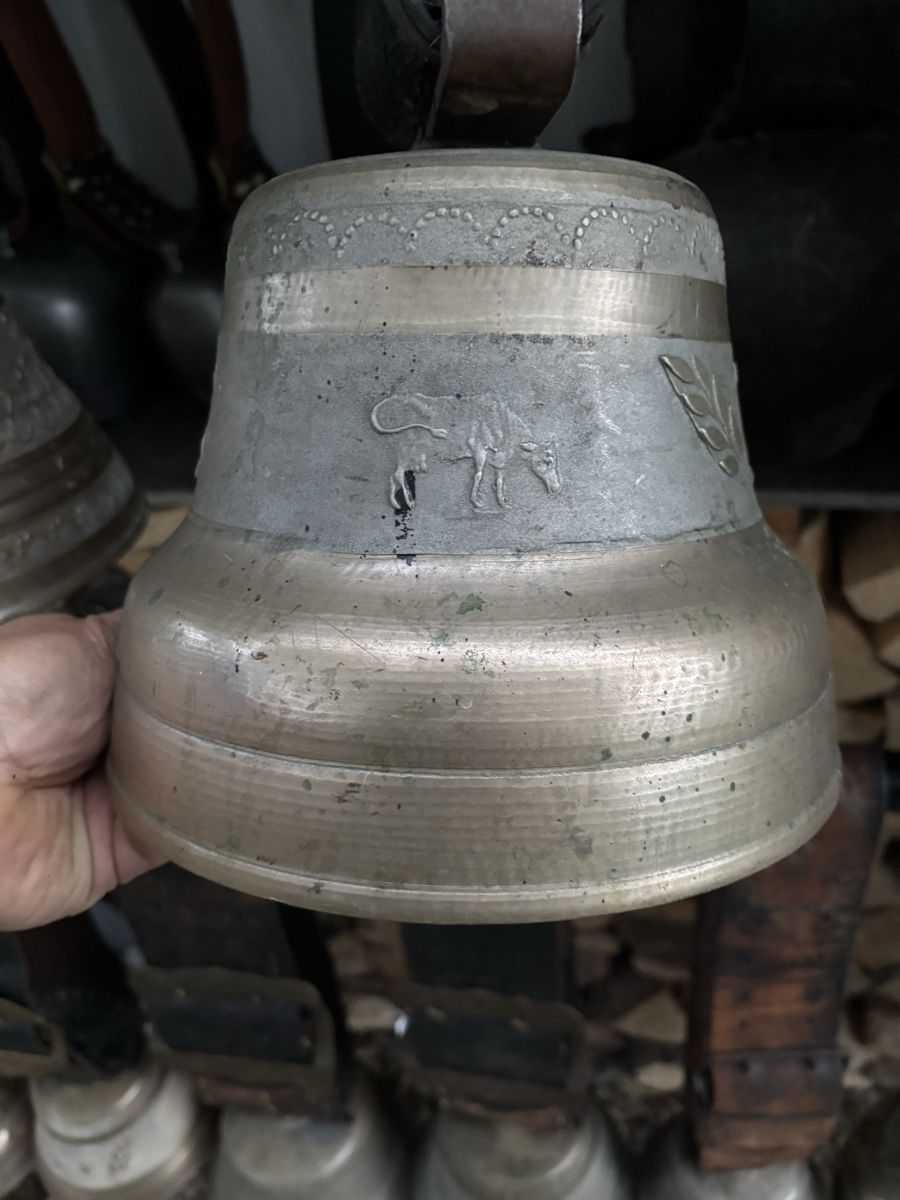 Glocken & Treicheln: Peter Berger Überton. – Gebraucht aus Schangnau von Roseggli82 5