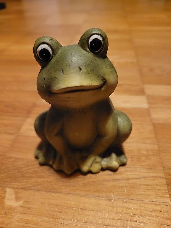 Statuette: Frosch – Usato da Birmenstorf AG venduto da R_C_B